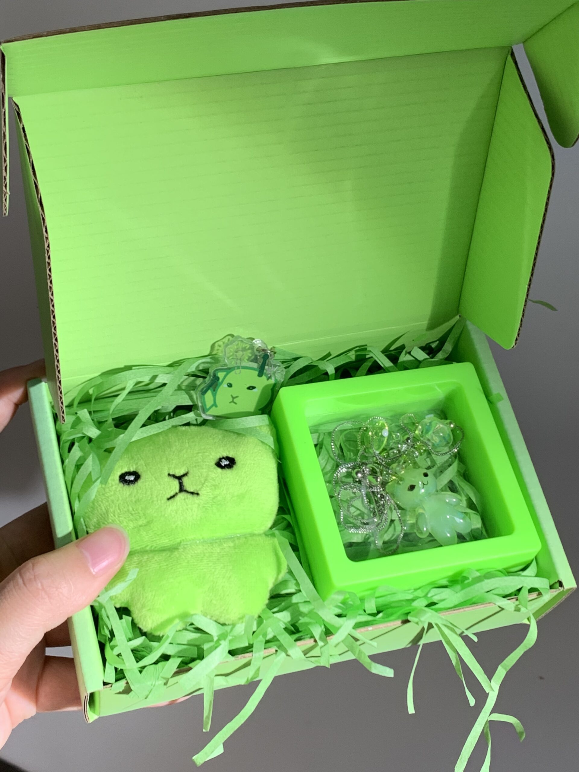 Meme Collection Alien Cat Glass Necklace – Handmade Cute Cat Jewelry, Unique Gift for Cat Lovers - 图片 6