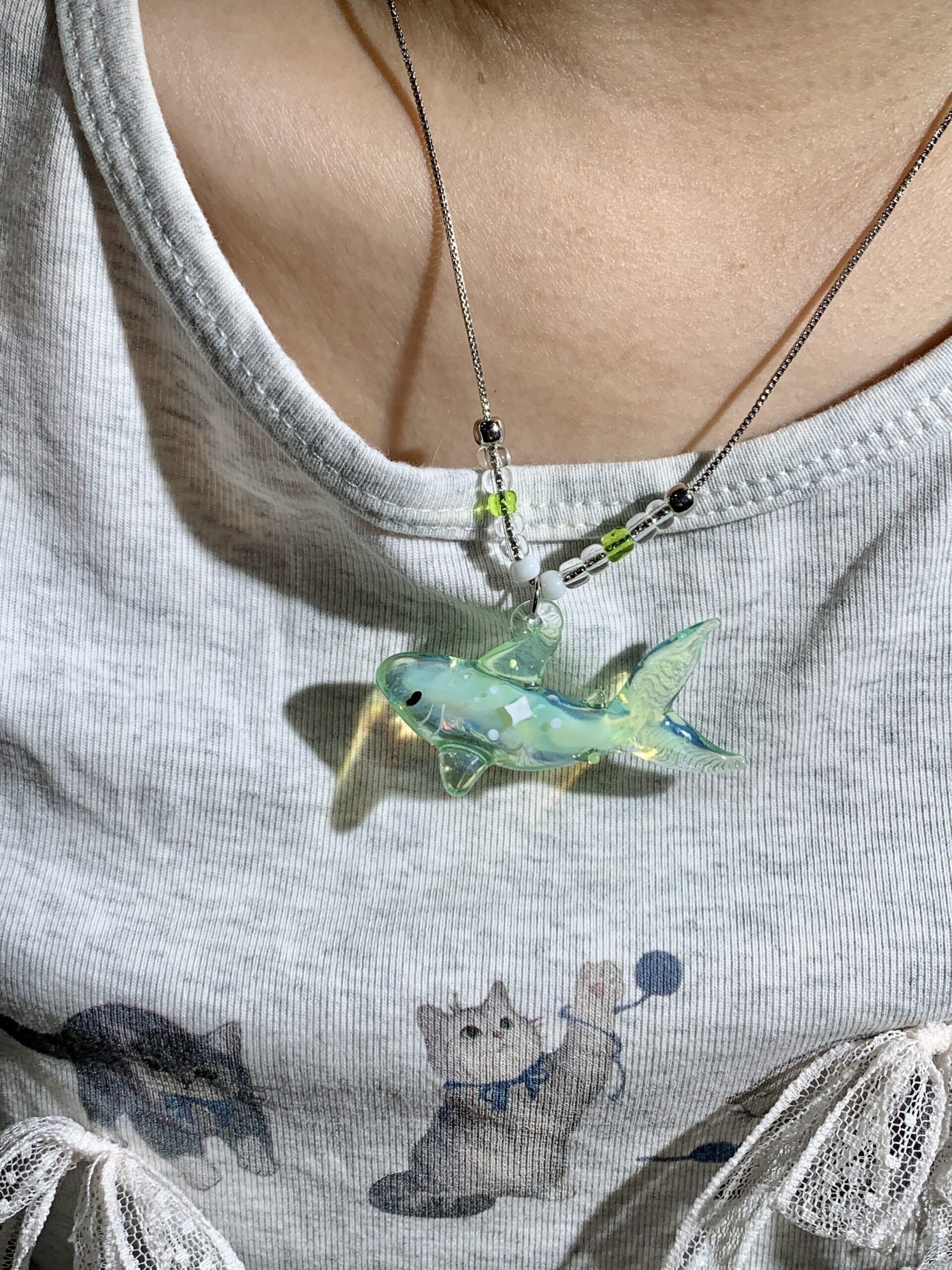 “Green Shark – Handmade Marine Creature Necklace, Offering Good Wishes from the Sea.” - 图片 2