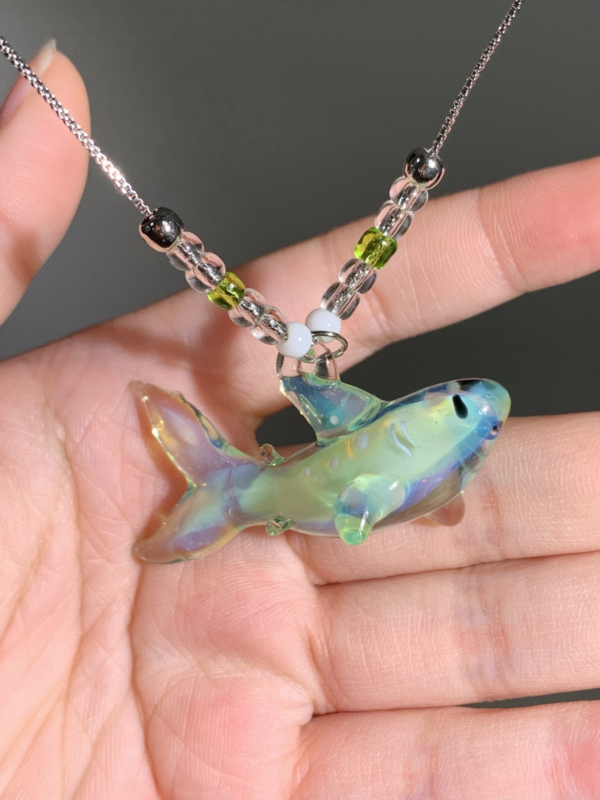 “Green Shark – Handmade Marine Creature Necklace, Offering Good Wishes from the Sea.” - 图片 7