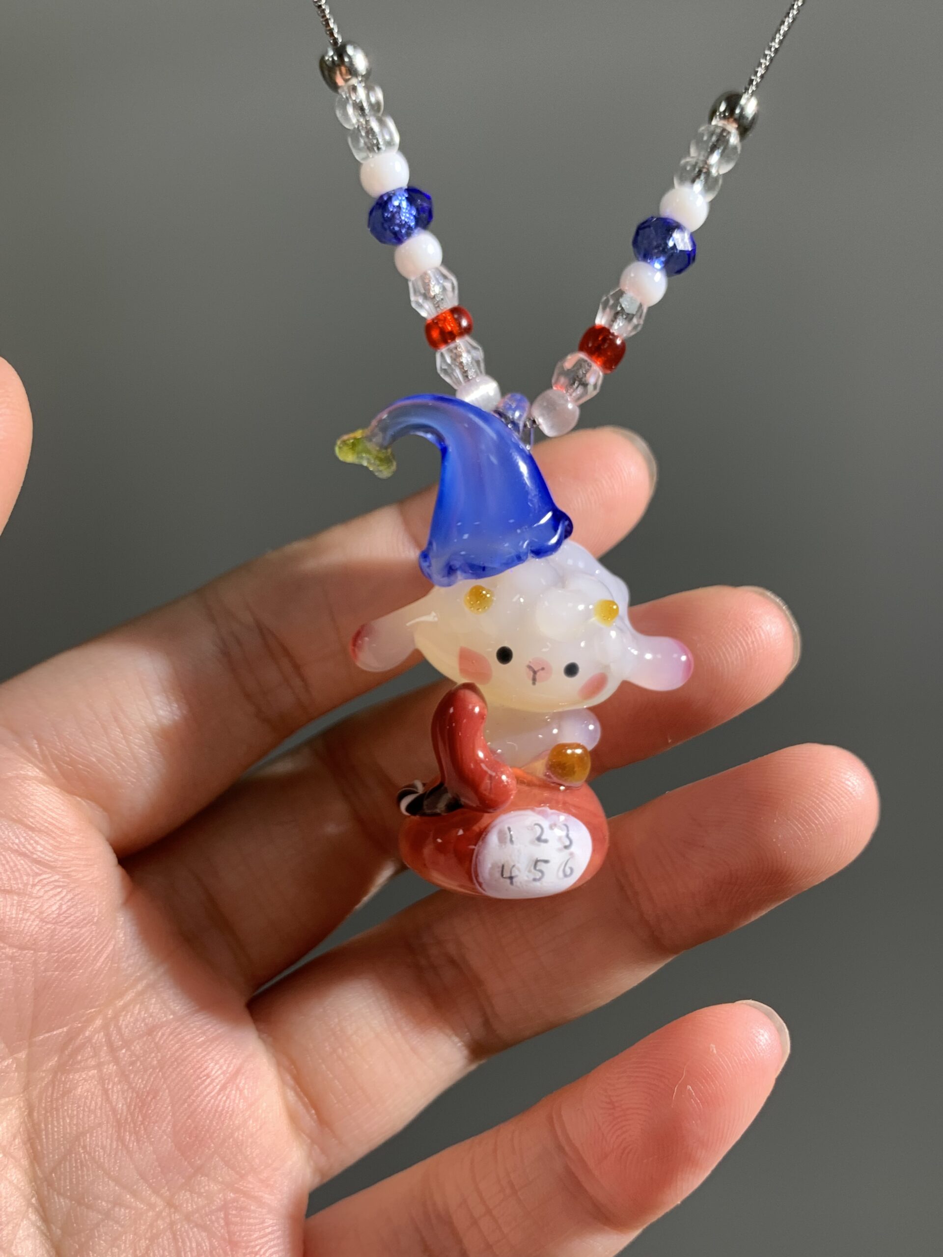 Handmade Glass Sheep Pendant Necklace – Cute Lamb Character Charm, Kawaii Aesthetic Jewelry - 图片 7