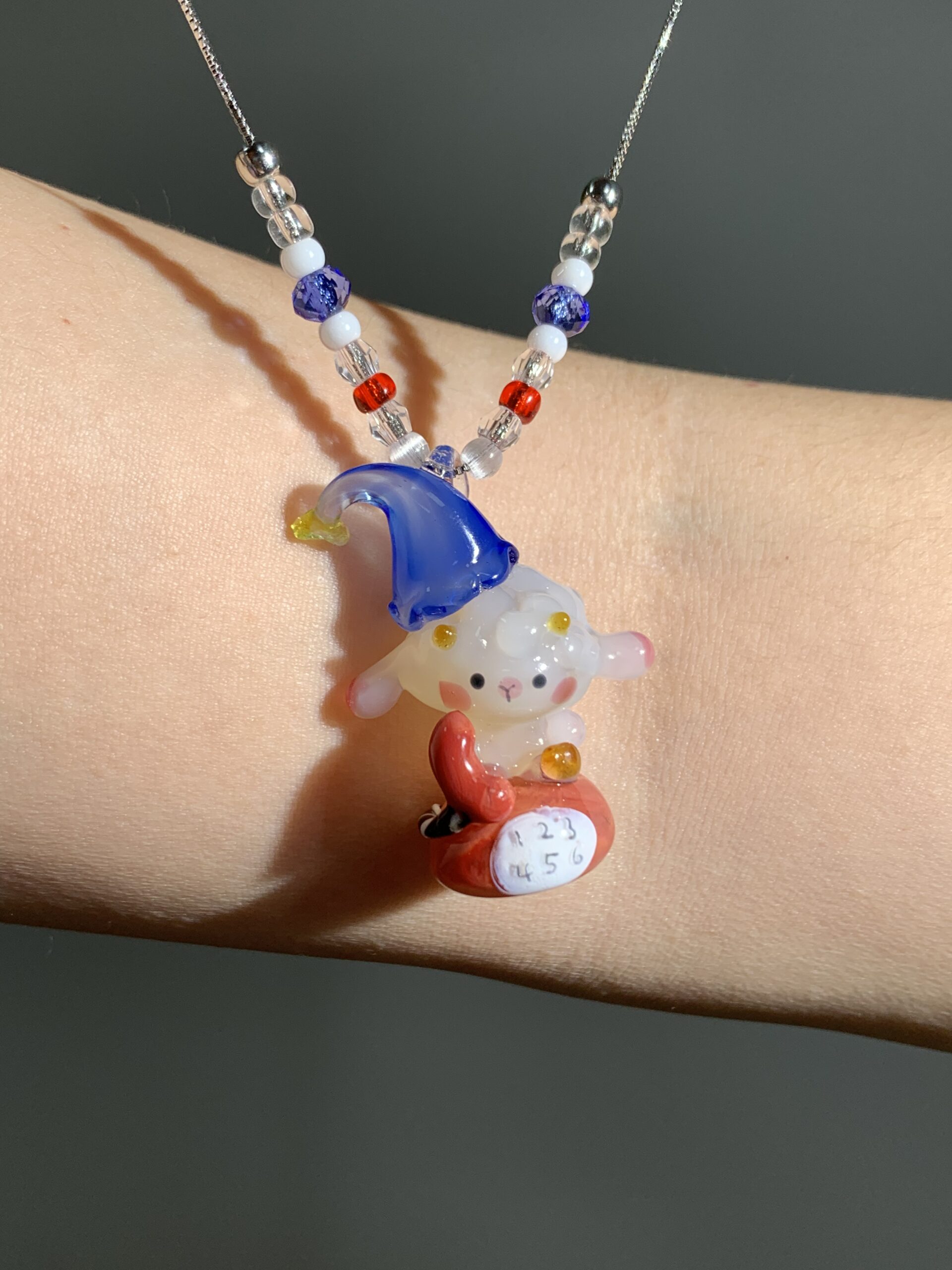 Handmade Glass Sheep Pendant Necklace – Cute Lamb Character Charm, Kawaii Aesthetic Jewelry - 图片 6