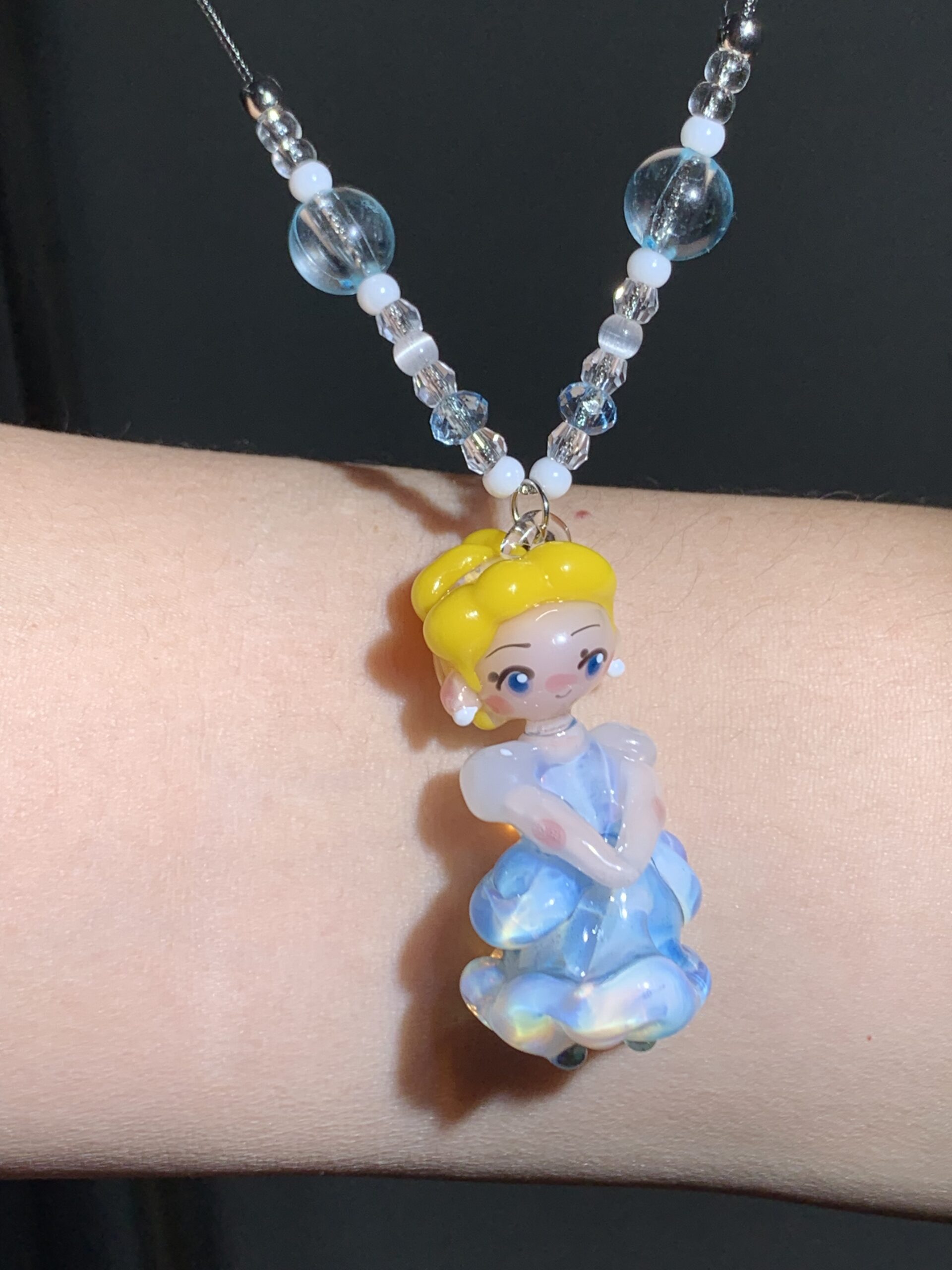 Cute Glass Cinderella Necklace | Handmade Fairy Tale Princess Pendant Jewelry, Soft Aesthetic Design - 图片 3