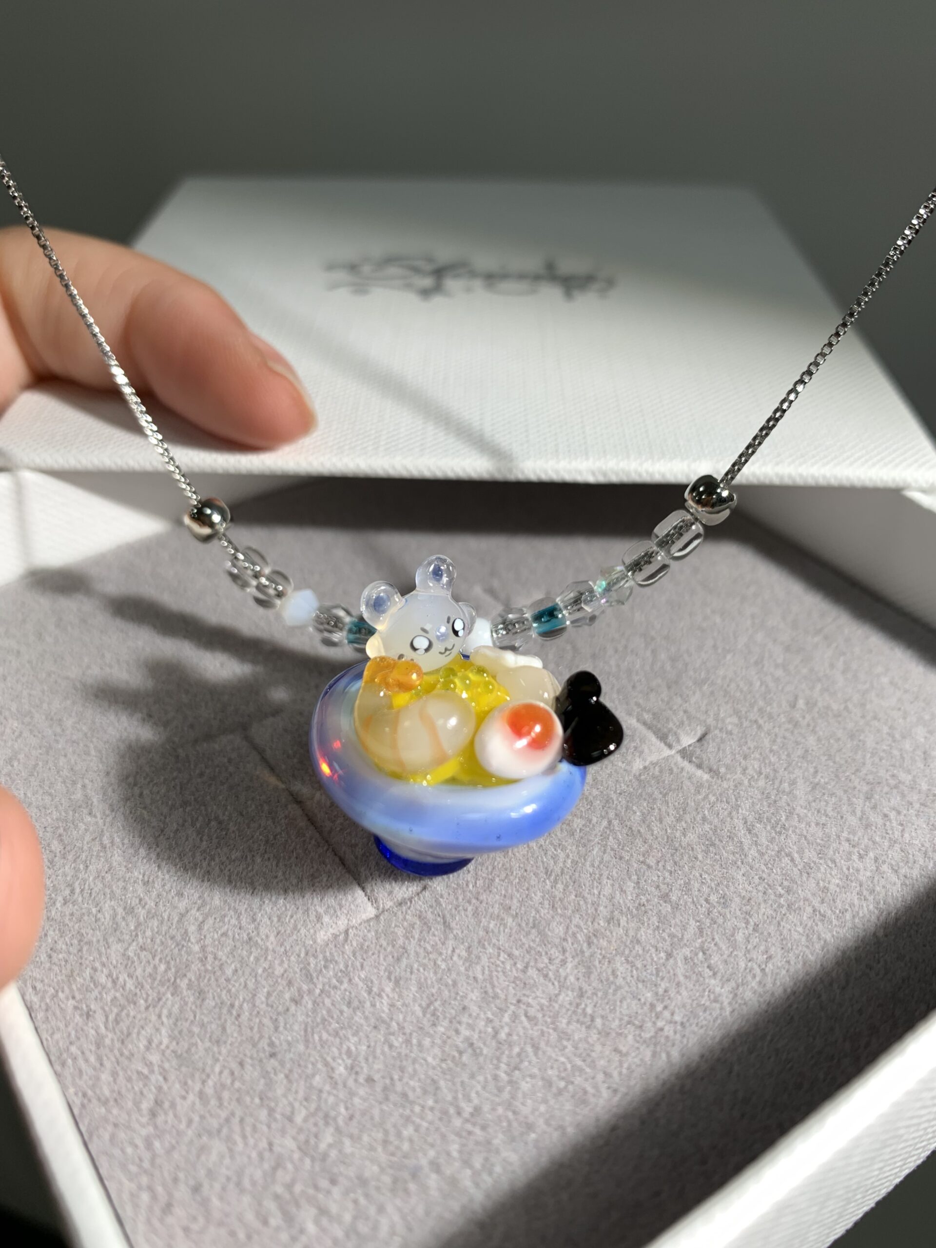 Handmade Glass Ramen Bowl Pendant Necklace – Cute Food Charm, Kawaii Aesthetic Jewelry - 图片 6
