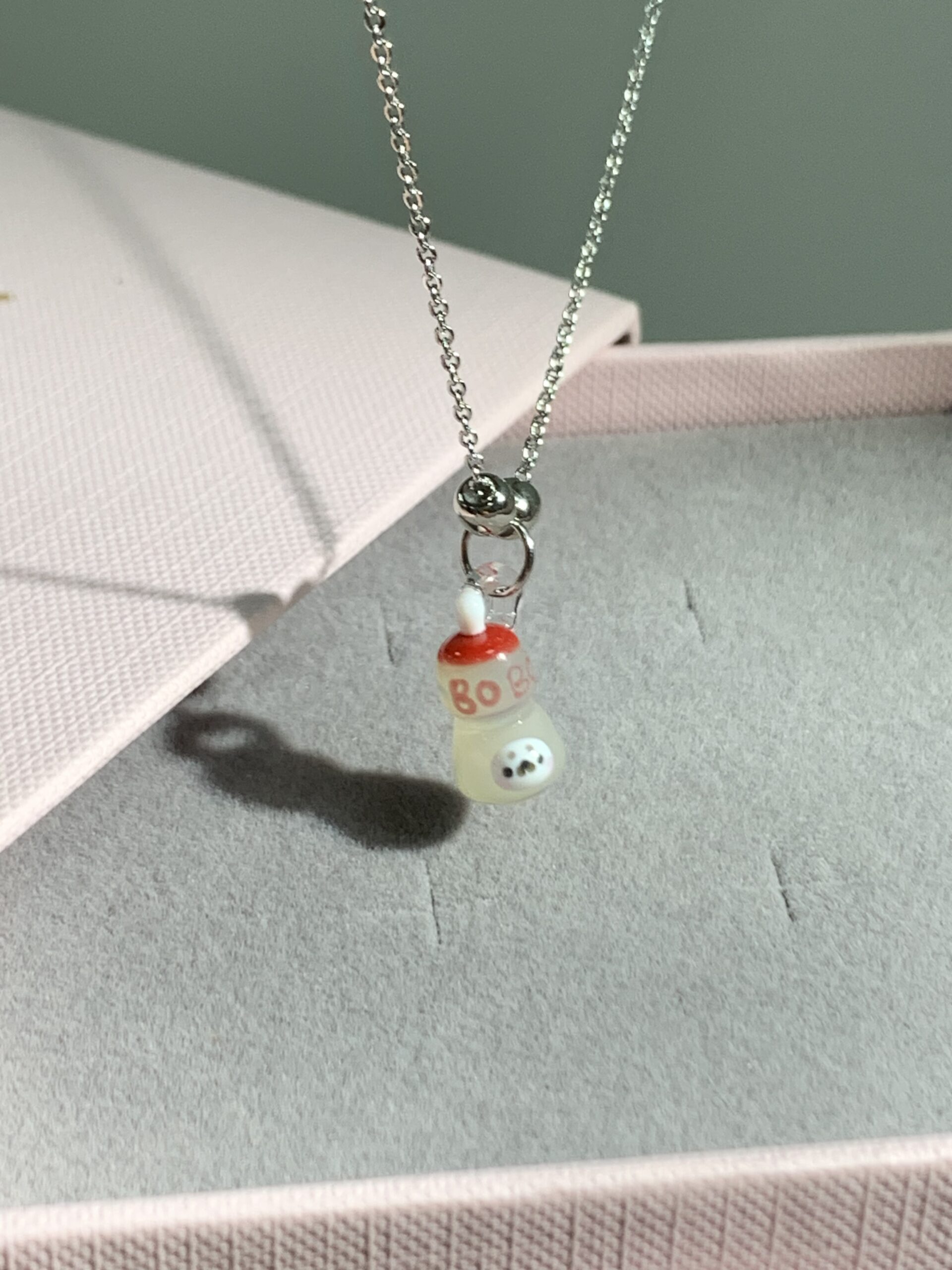 Handmade Glass Seal Yogurt Drink Pendant Necklace – Cute Food Bottle Charm, Kawaii Aesthetic Jewelry - 图片 5