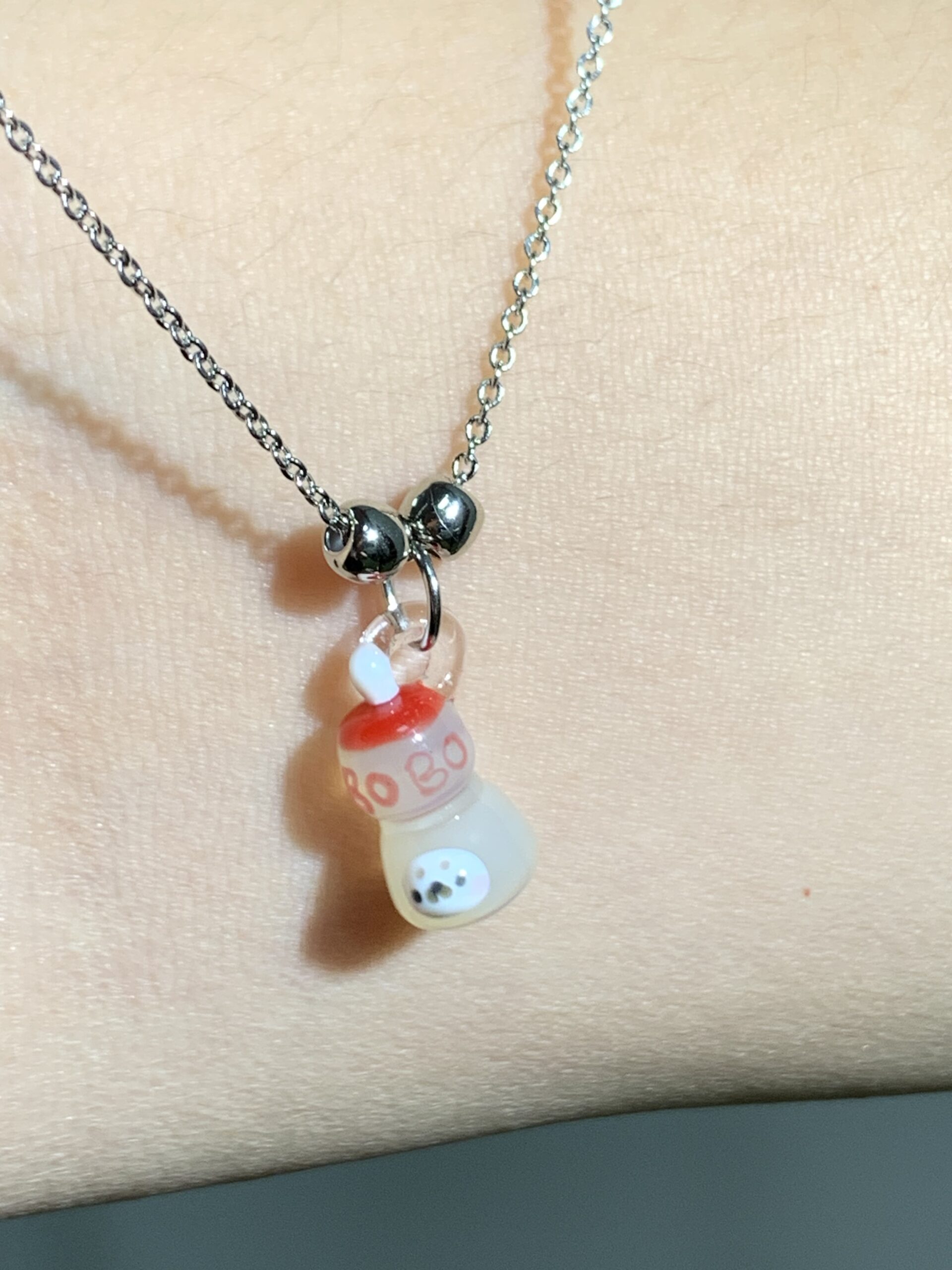 Handmade Glass Seal Yogurt Drink Pendant Necklace – Cute Food Bottle Charm, Kawaii Aesthetic Jewelry - 图片 4