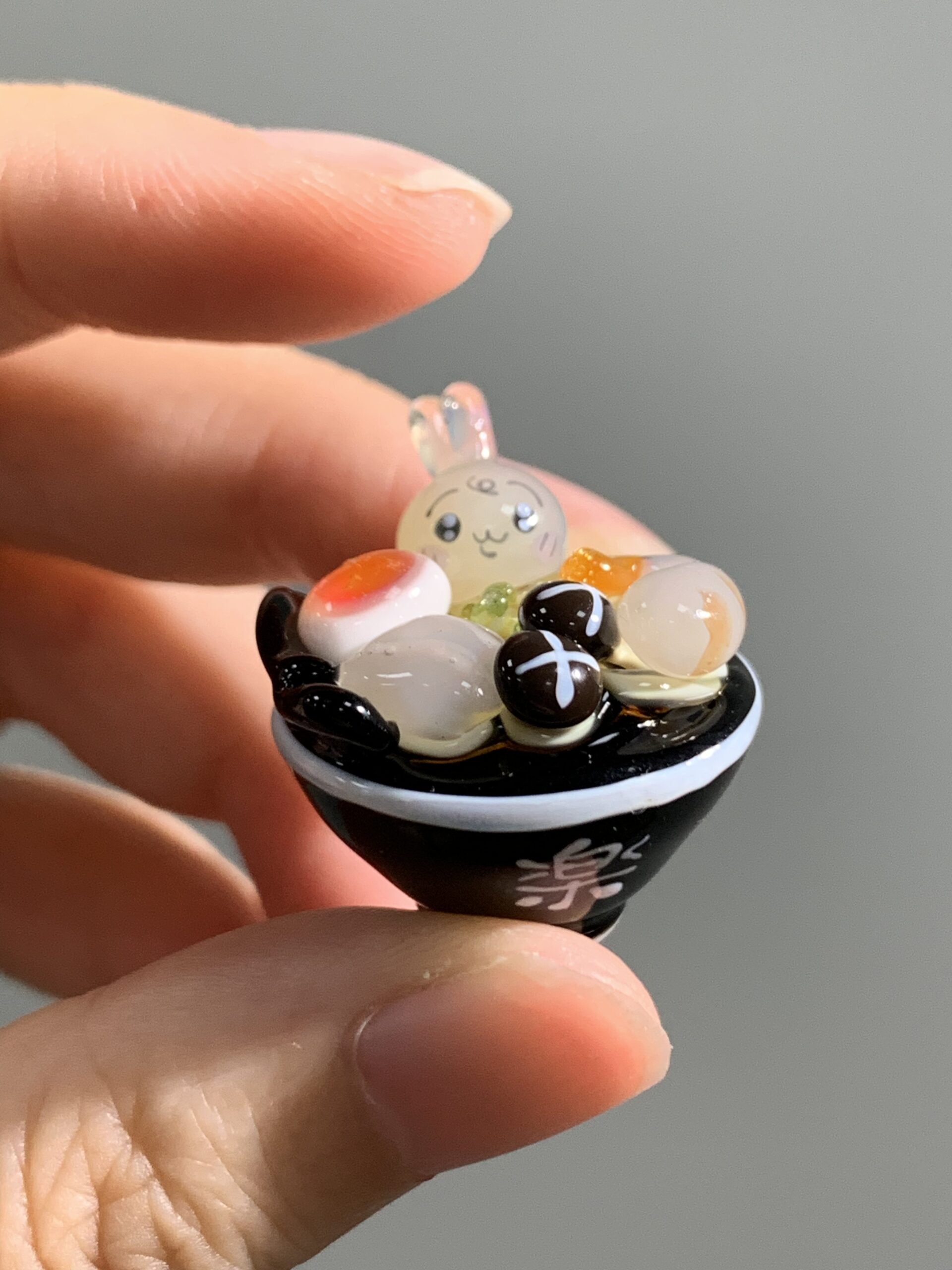 Handmade Glass Miniature Ramen Bowl Scene – Cute Bunny Food Collectible Ornament