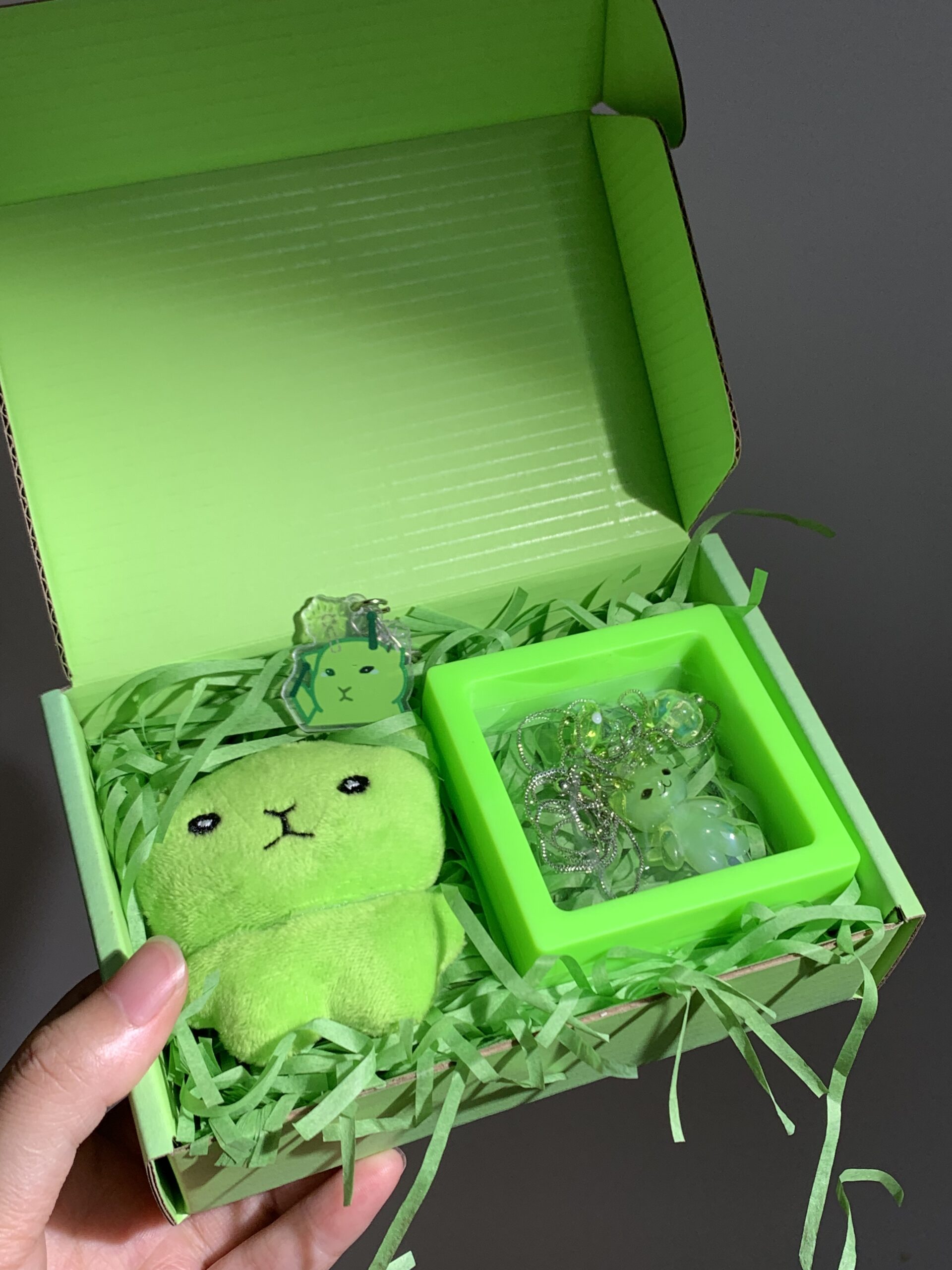 Meme Collection Alien Cat Glass Necklace – Handmade Cute Cat Jewelry, Unique Gift for Cat Lovers - 图片 5
