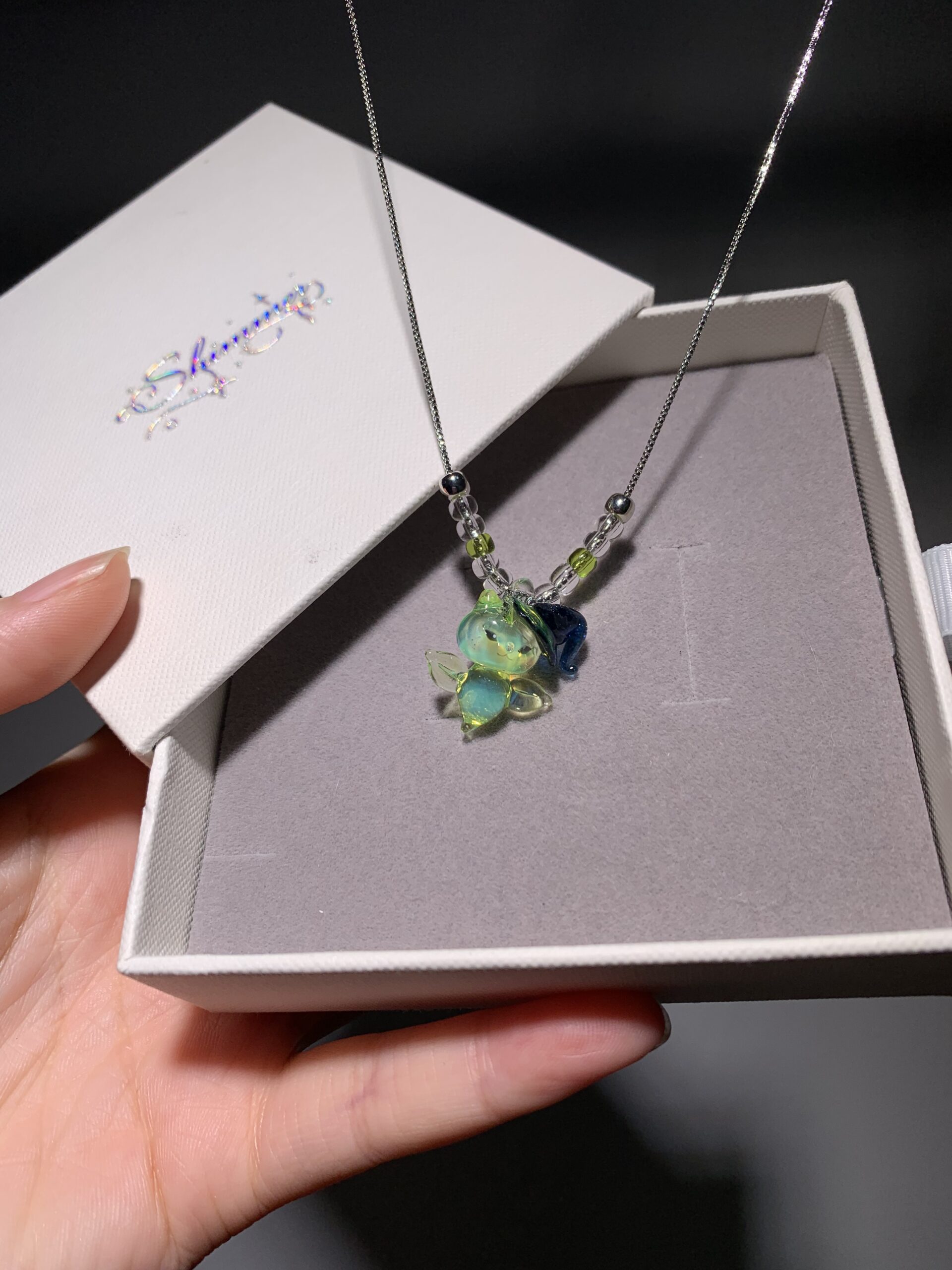 Handmade Glass Halloween Necklace - Witch Hat Alien Kitten Sea Angel Pendant - 图片 3