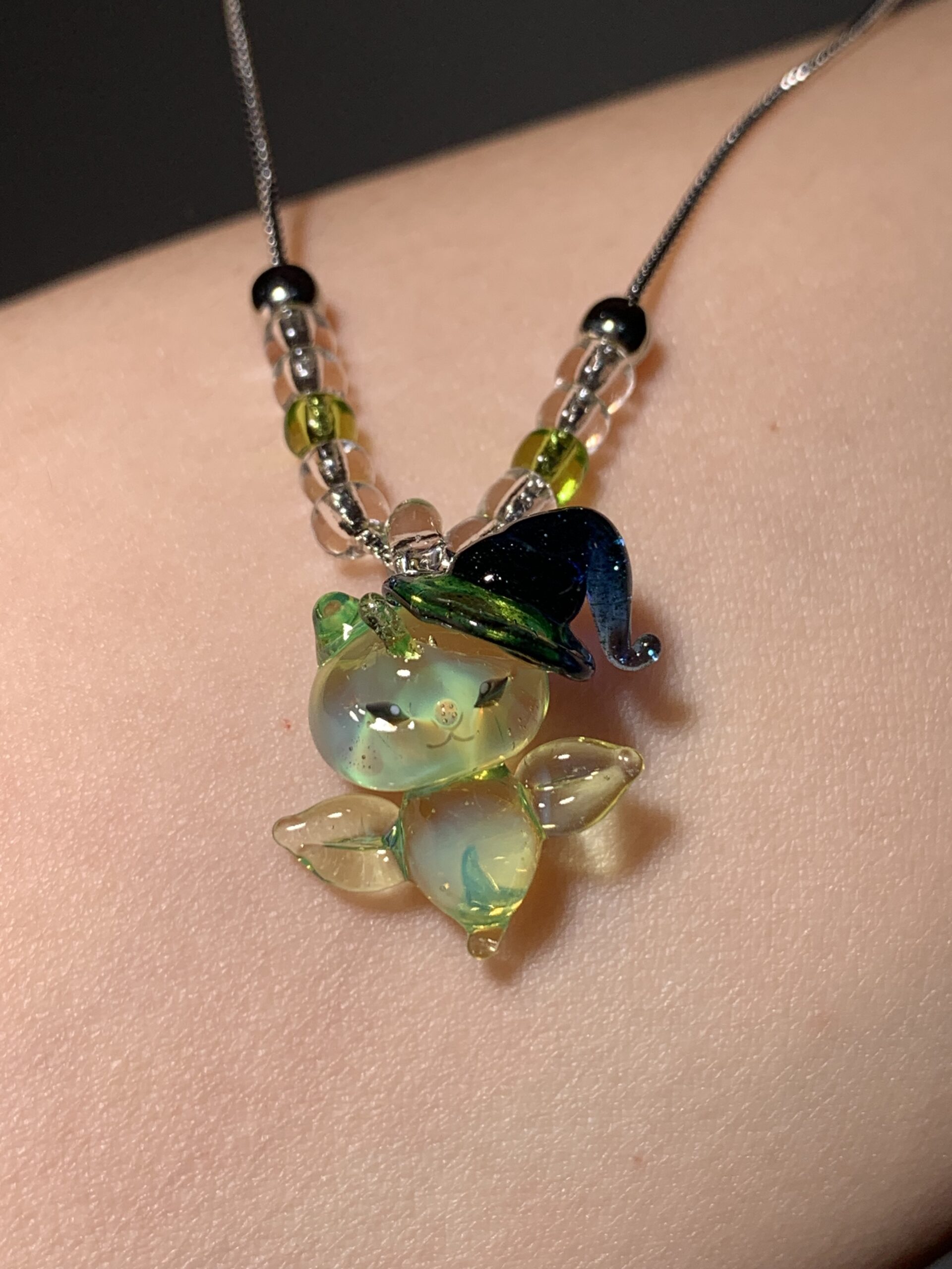 Handmade Glass Halloween Necklace - Witch Hat Alien Kitten Sea Angel Pendant - 图片 4