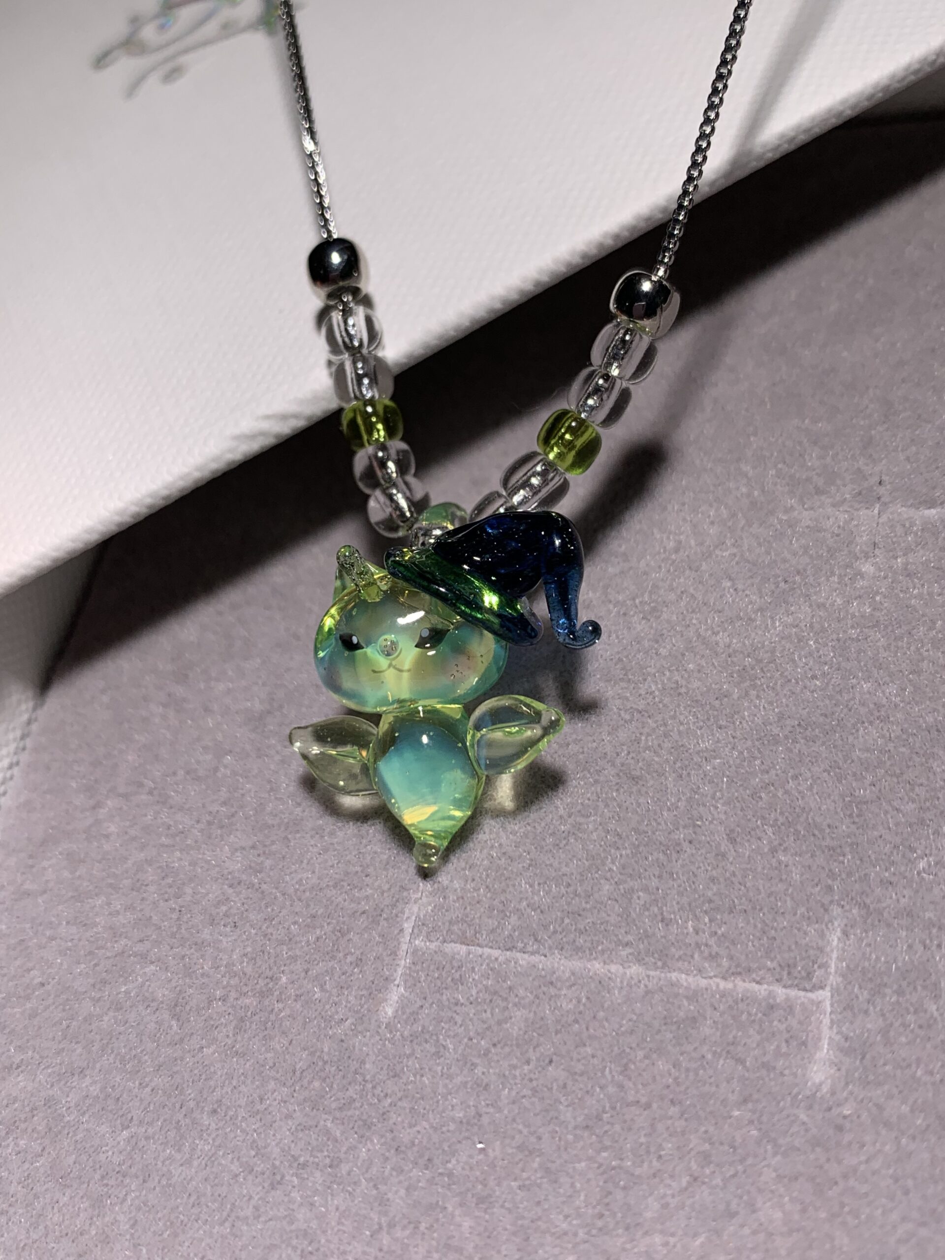 Handmade Glass Halloween Necklace - Witch Hat Alien Kitten Sea Angel Pendant - 图片 8