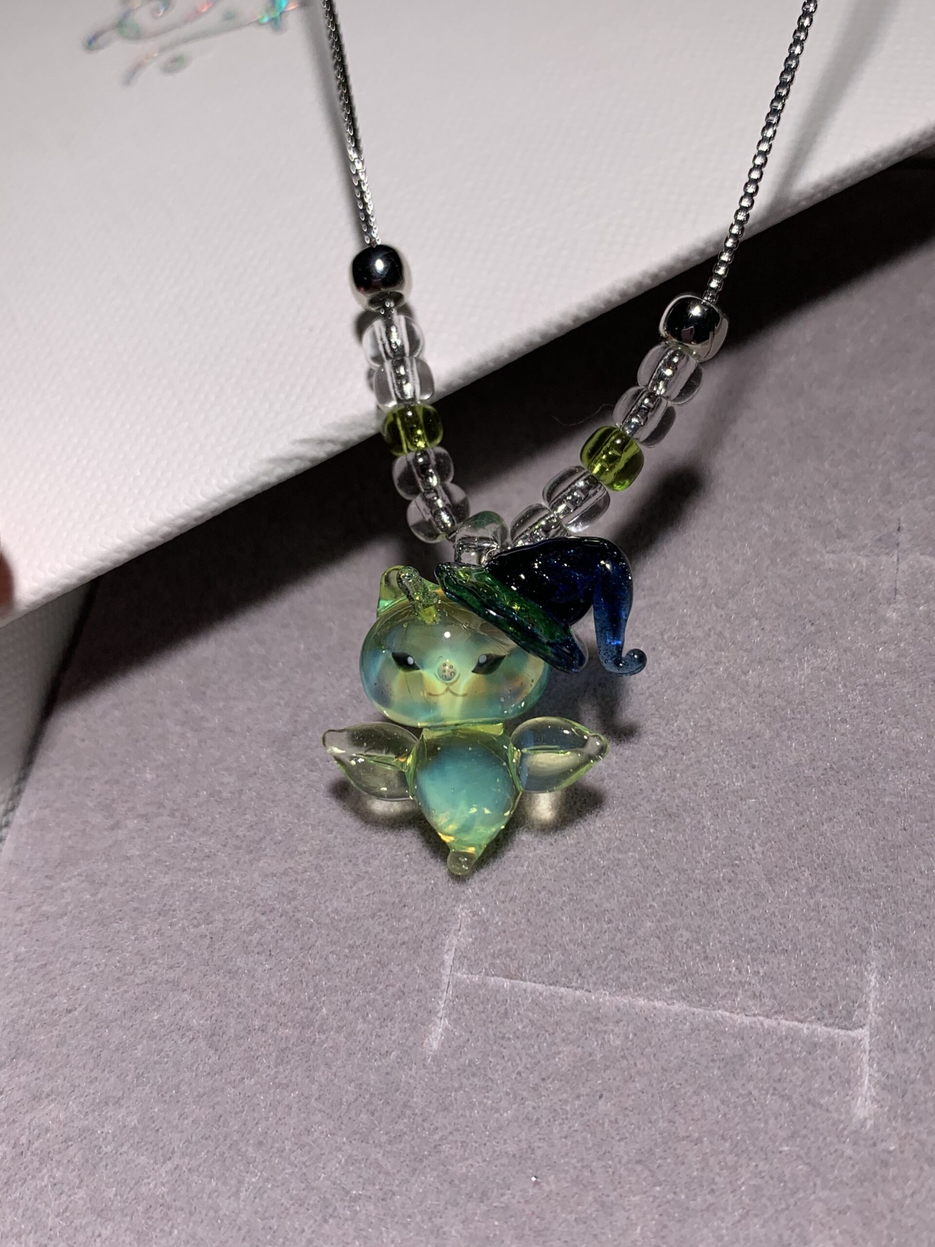Handmade Glass Halloween Necklace - Witch Hat Alien Kitten Sea Angel Pendant - 图片 9