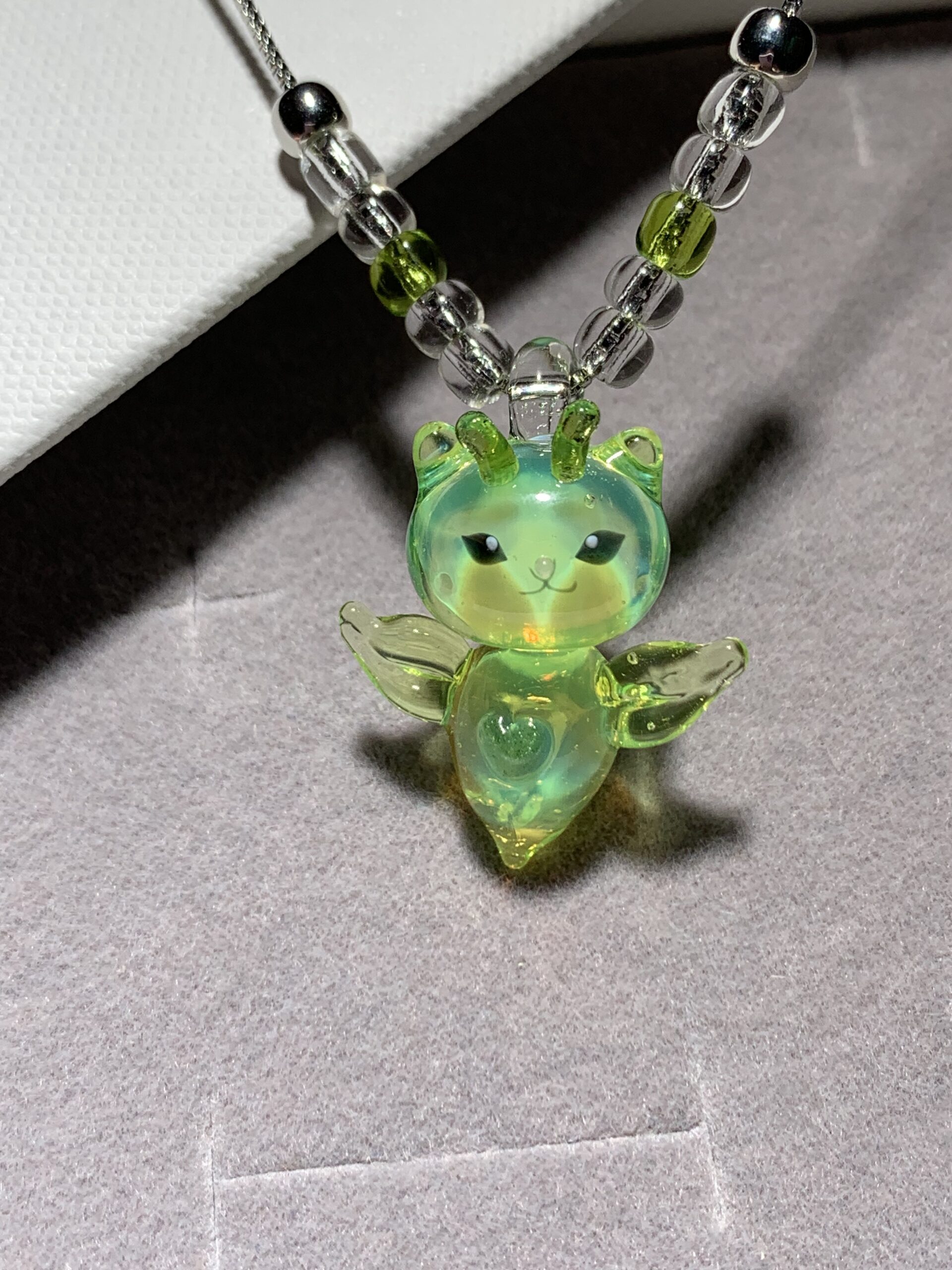 Handmade Glass Necklace | Glow Green Alien Kitten Sea Angel Heart Pendant | Fantasy Healing Cute Jewelry - 图片 12